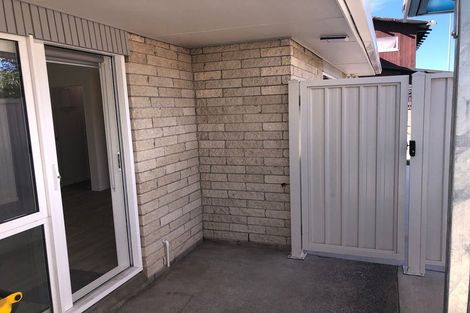 Photo of property in 1/7 Tulloch Place, Conifer Grove, Takanini, 2112