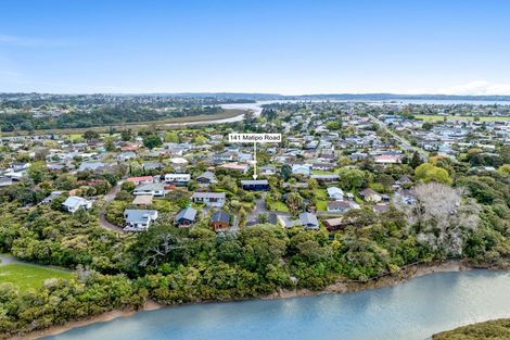Photo of property in 141 Matipo Road, Te Atatu Peninsula, Auckland, 0610