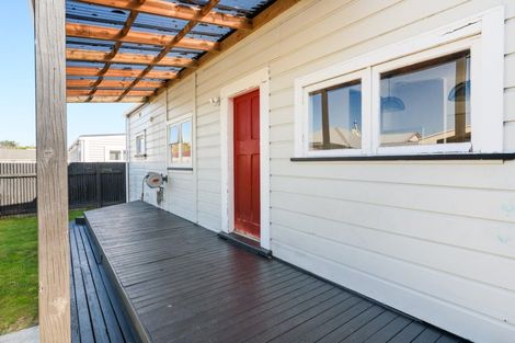 Photo of property in 84 Featherston Street, Takaro, Palmerston North, 4412