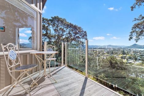 Photo of property in 51 Mount Avenue, Pauanui, Hikuai, 3579