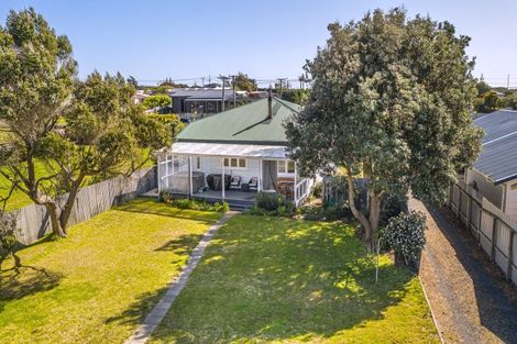 Photo of property in 13 Barling Street, Himatangi Beach, Foxton, 4891