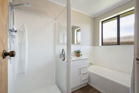 Photo of property in 3 Newland Court, Palmerston North, 4410