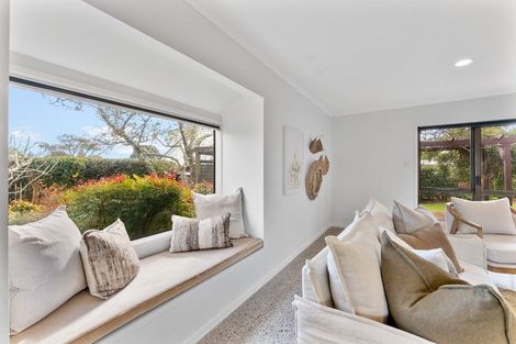 Photo of property in 7 Kaitake Place, Oakura, 4314