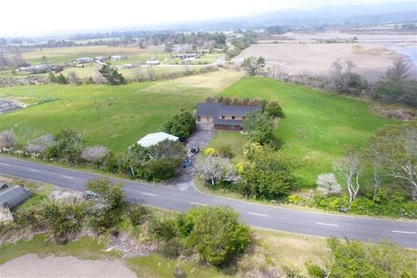 Photo of property in 65 Snodgrass Road, Westport, 7892