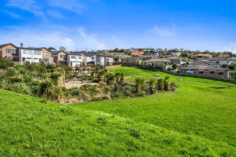Photo of property in 121/17 Link Crescent, Stanmore Bay, Whangaparaoa, 0932
