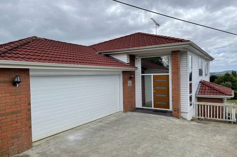 Photo of property in 27 Te Atatu Road, Te Atatu South, Auckland, 0610