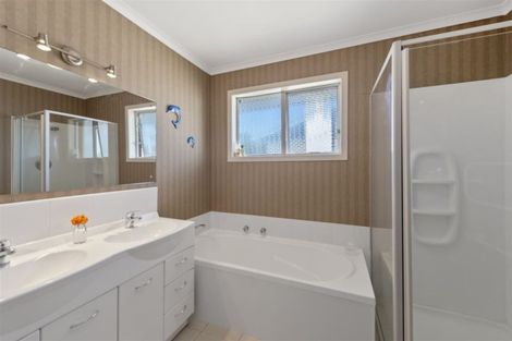 Photo of property in 6 Resthill Crescent, Glenview, Hamilton, 3206