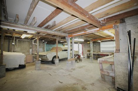 Photo of property in 8 Croydon Road, New Lynn, Auckland, 0600