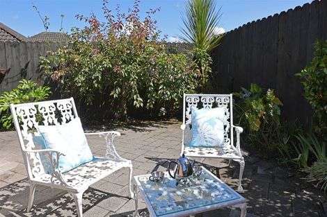 Photo of property in 22 Espalier Drive, Henderson, Auckland, 0612