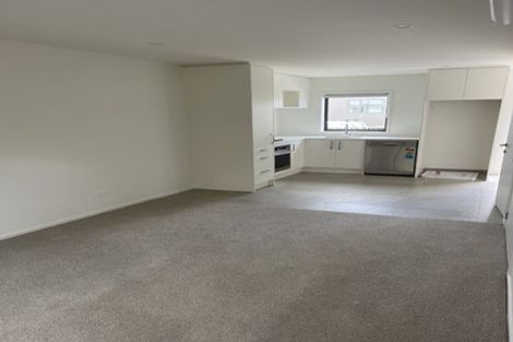 Photo of property in 1/58 Kemp Road, Massey, Auckland, 0614