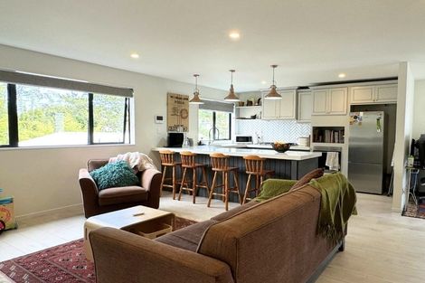 Photo of property in 10 Mahinga Place, Massey, Auckland, 0614