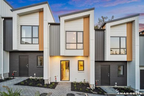 Photo of property in 93 Woodglen Road, Glen Eden, Auckland, 0602