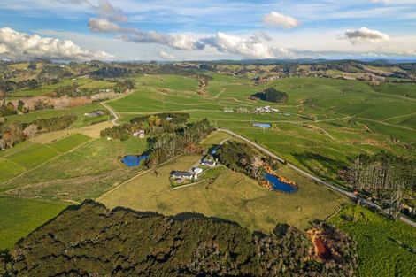 Photo of property in 818 Horseshoe Bush Road, Waitoki, Kaukapakapa, 0871