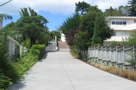 Photo of property in 1/86 Saddleback Rise, Murrays Bay, Auckland, 0630