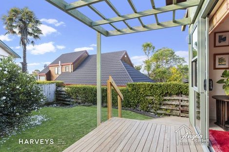 Photo of property in 1/36 Konini Road, Titirangi, Auckland, 0604
