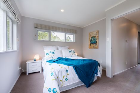Photo of property in 10 Tawini Road, Titirangi, Auckland, 0604