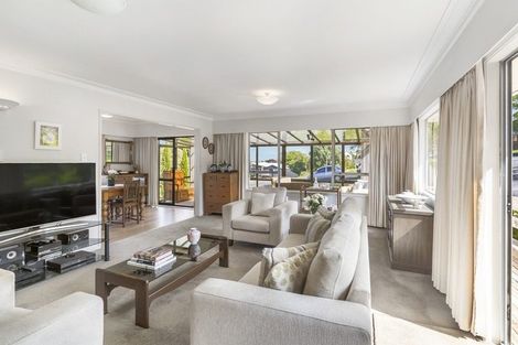 Photo of property in 1/98 Lincoln Park Avenue, Massey, Auckland, 0614