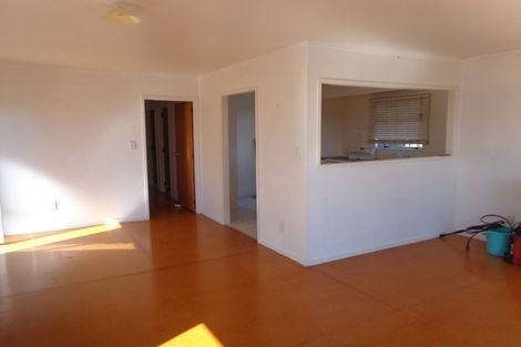 Photo of property in 42 Lilburn Crescent, Massey, Auckland, 0614