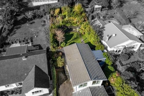 Photo of property in 2/24 Bell Street, Tawa, Wellington, 5028