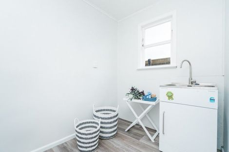 Photo of property in 16 Lancaster Street, Highbury, Palmerston North, 4412