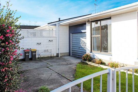 Photo of property in 220 Waimairi Road, Ilam, Christchurch, 8041