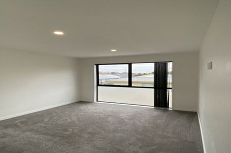 Photo of property in 9d Pukeroa Place, Papakura, 2110