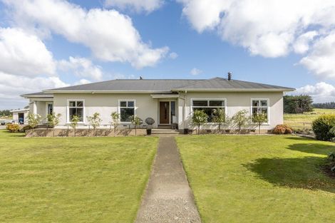 Photo of property in 71 Laws Road, Dannevirke, 4972
