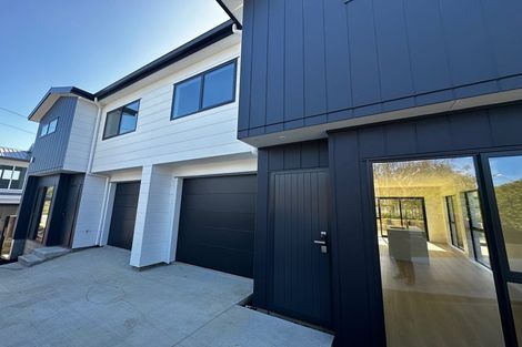 Photo of property in 1 Ngatoa Place, Glenfield, Auckland, 0629
