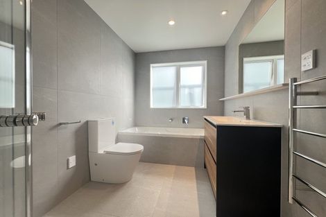 Photo of property in 319d East Coast Road, Mairangi Bay, Auckland, 0630