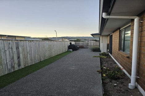 Photo of property in 10 Bridford Way, Paraparaumu, 5032