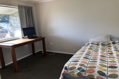 Photo of property in 1 Teme Way, Island Bay, Wellington, 6023