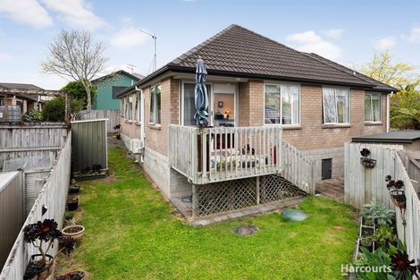 Photo of property in 11 Logan Place, Waiuku, 2123