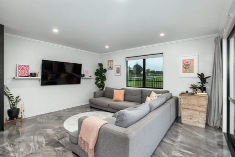 Photo of property in 13 Riverglen Drive, Haruru, 0204