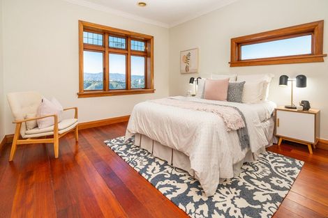 Photo of property in 154 Grafton Road, Roseneath, Wellington, 6011
