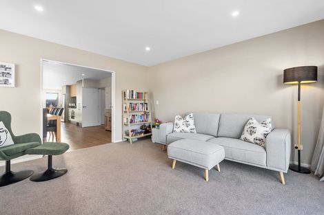 Photo of property in 97 Burdon Loop, Lake Hawea, 9382