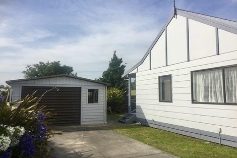 Photo of property in 7 Peter Hall Drive, Kelvin Grove, Palmerston North, 4414