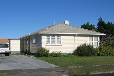 Photo of property in 18 Curling Crescent, Onekawa, Napier, 4110