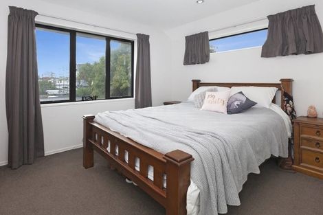 Photo of property in 4/82 Packe Street, Edgeware, Christchurch, 8013