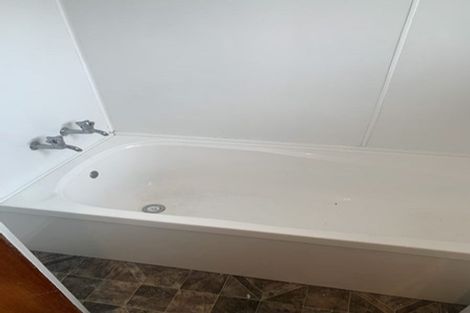 Photo of property in 5 Dennis Road, Papatoetoe, Auckland, 2025