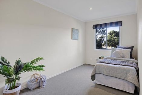 Photo of property in The Strand, 4/16 Ronald Street, Strandon, New Plymouth, 4312