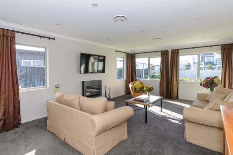 Photo of property in 35 Rodeo Drive, Kelvin Grove, Palmerston North, 4414