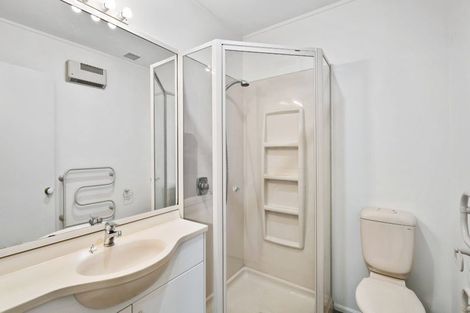 Photo of property in Oceanside Tower 1, 5/2d Marine Parade, Mount Maunganui, 3116