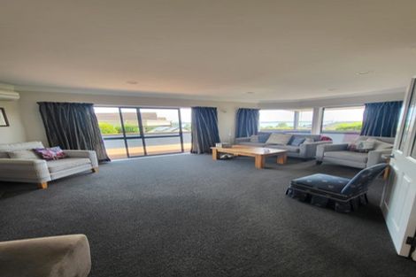 Photo of property in 3 Oakland Way, Welcome Bay, Tauranga, 3112