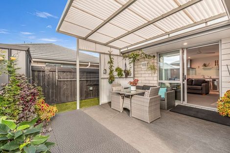 Photo of property in 5 Lance Way, Papamoa, 3118