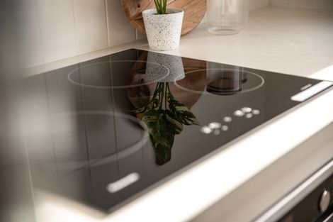 Photo of property in 90 Ara Paiwhenua, Tawa, Wellington, 5028