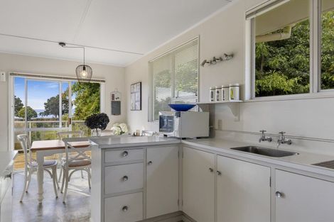 Photo of property in 64 Kaiuru Avenue, Pukawa Bay, Turangi, 3381