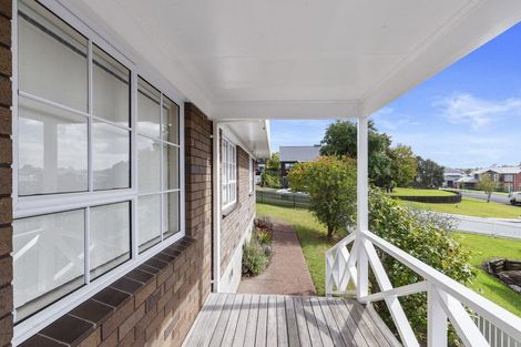 Photo of property in 33 White Heron Drive, Massey, Auckland, 0614