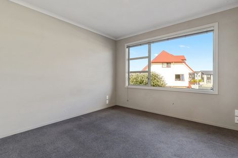 Photo of property in 9f Denver Place, Hamilton East, Hamilton, 3216