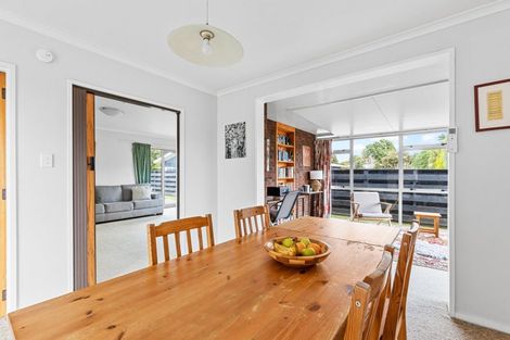 Photo of property in 15 Mudgway Place, Awapuni, Palmerston North, 4412