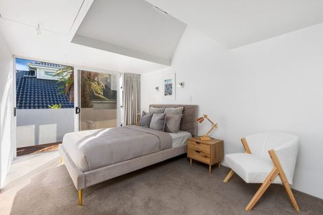 Photo of property in 25 Oakpark Place, West Harbour, Auckland, 0618